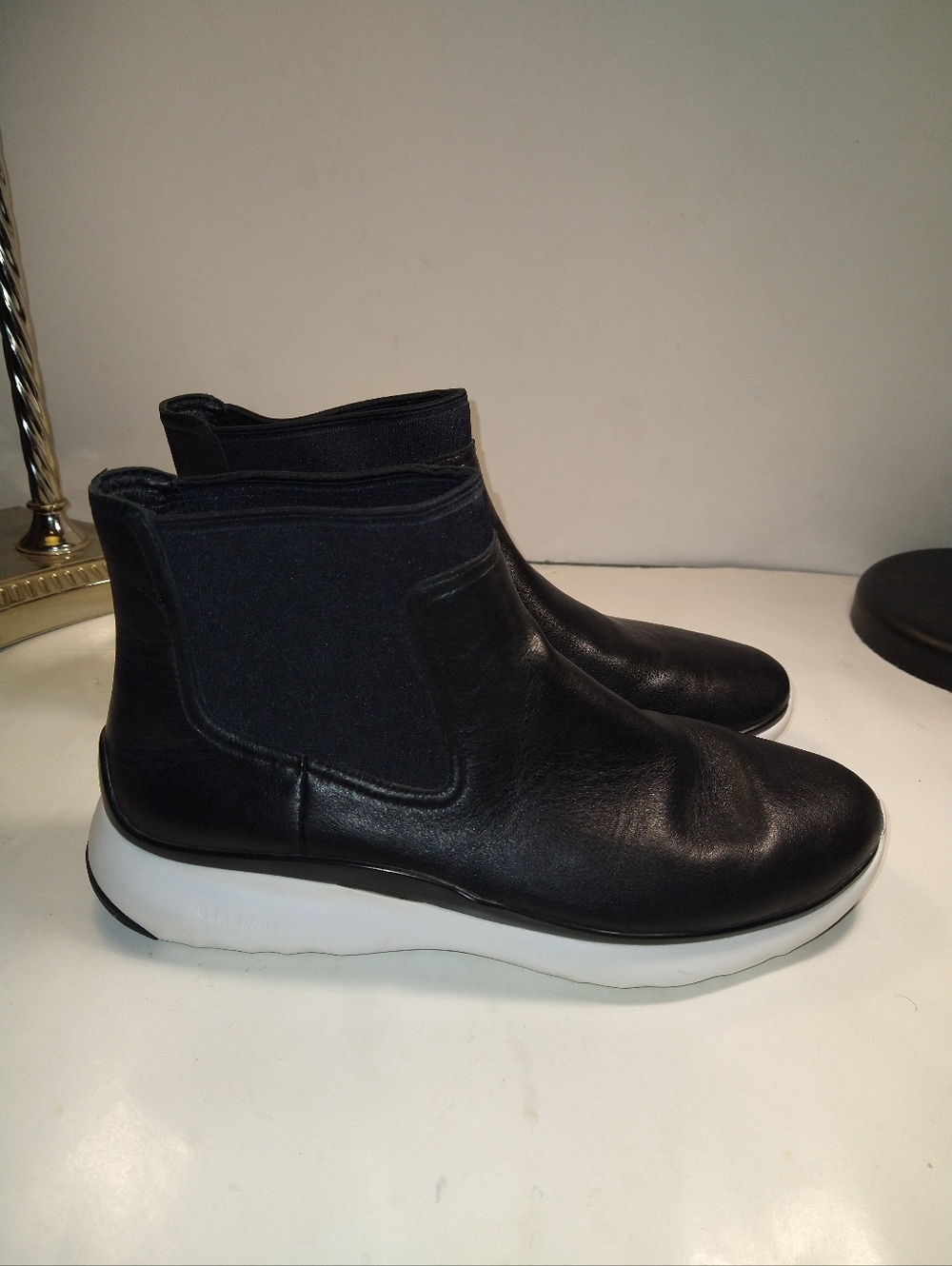 Cole Haan 3.ZEROGRAND Black Chelsea Boots Women's sz 8.5B.